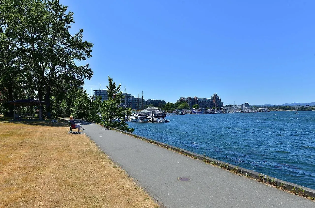 Harbourview Executive Condo Victoria 0*,